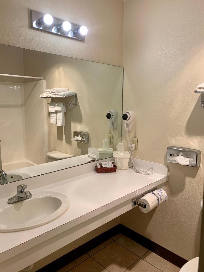 Candlelight Inn & Suites Hwy 69 Near Mcalester Eksteriør billede